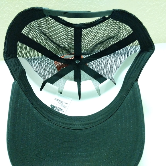 The North Face Americana Trucker Grey/BLK Cap NWT - Picture 4 of 4